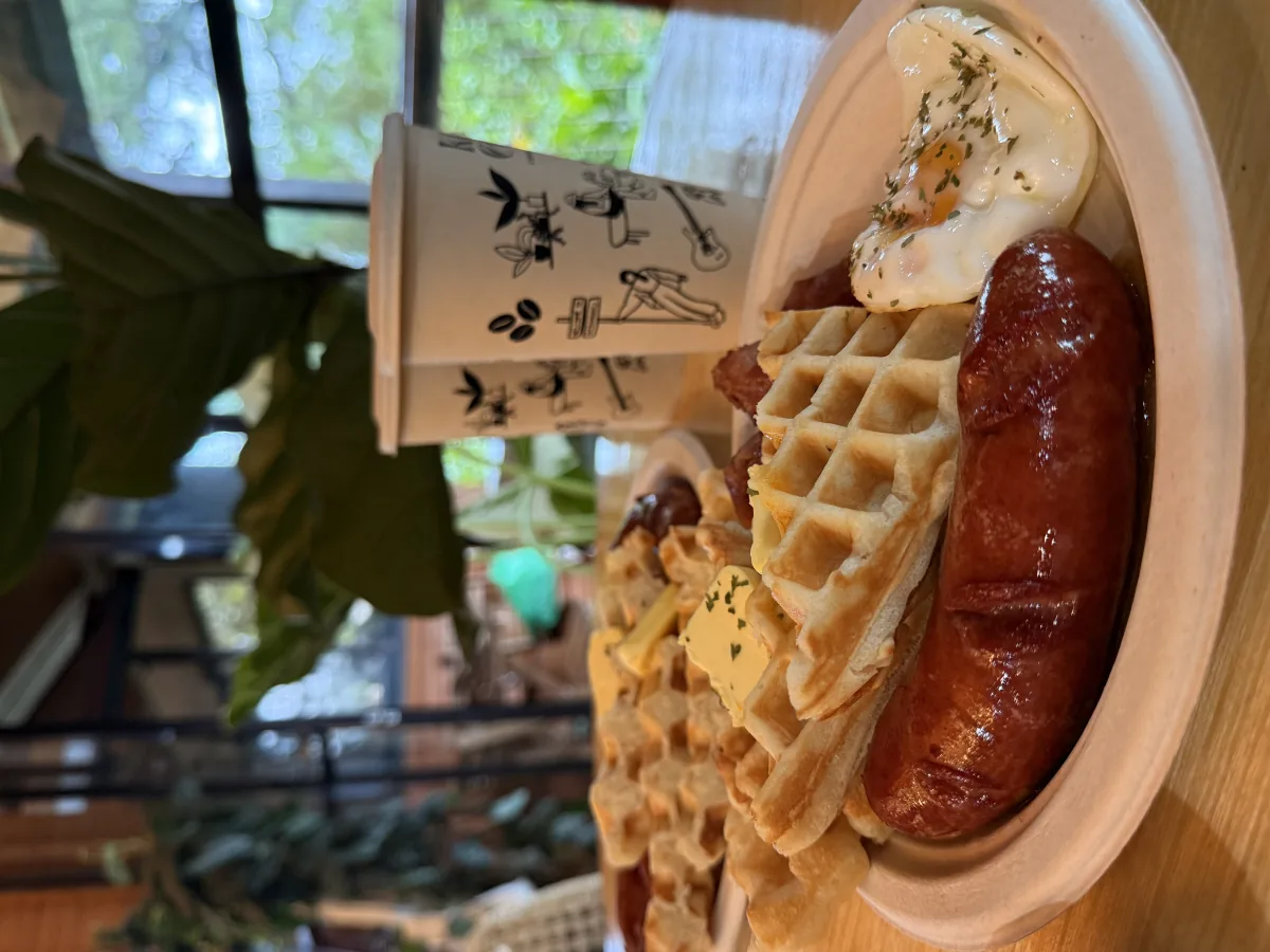 breakfast outside